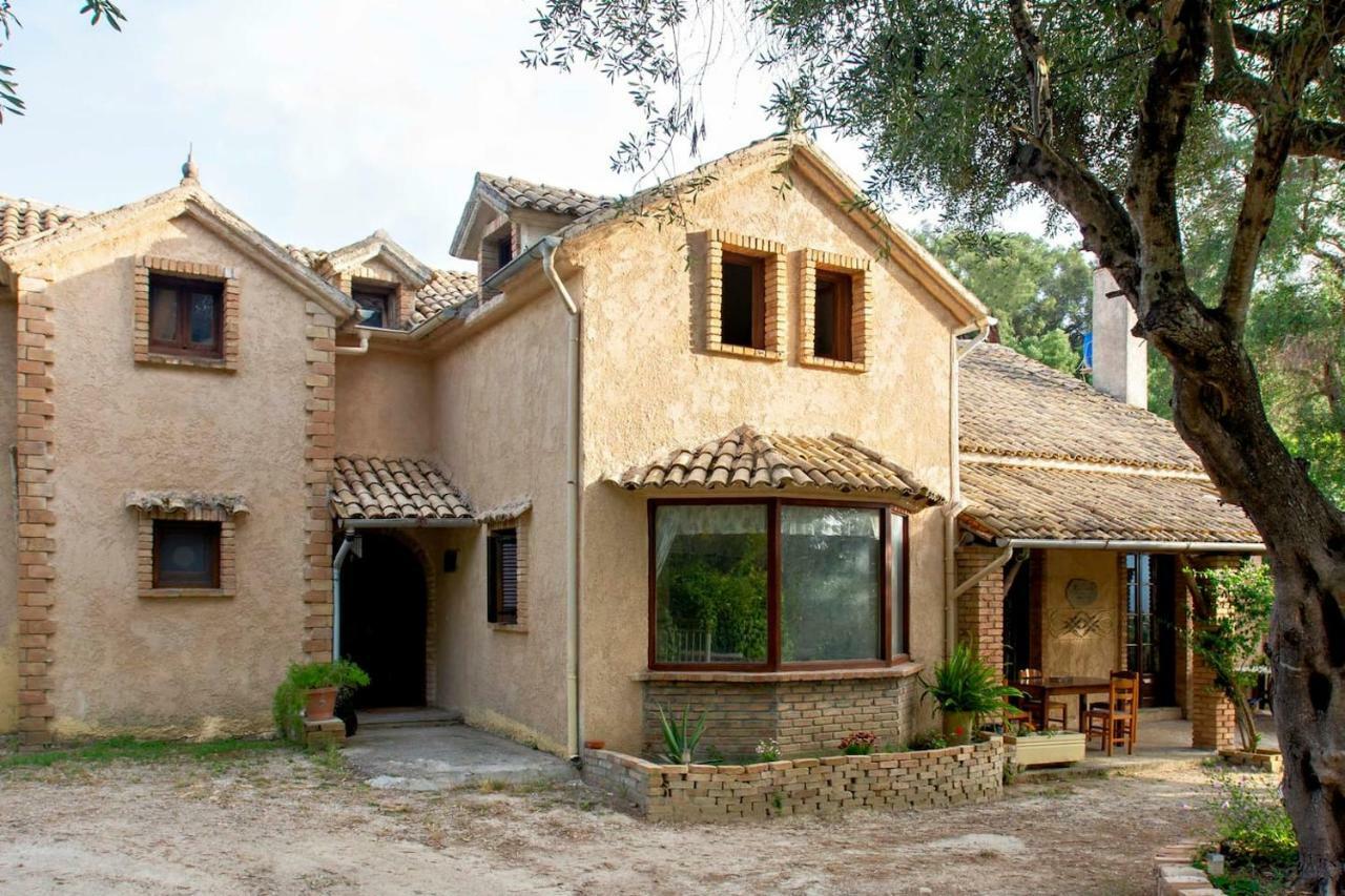 Villa Brigadoon Corfu 阿基奥斯·伊奥尼斯·佩里斯特 外观 照片